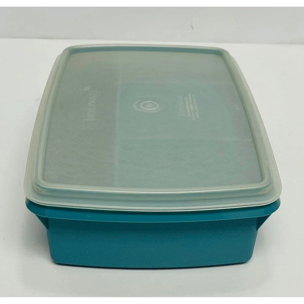Vintage Tupperware TupperCraft Blue Stow & Go Snack Craft Container 767-2 w Lid